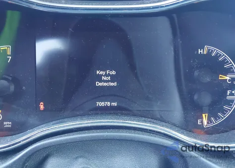 2018 Jeep Grand Cherokee Altitude 4X4 z USA, uszkodzony, nr VIN 1C4RJFAG7JC124124